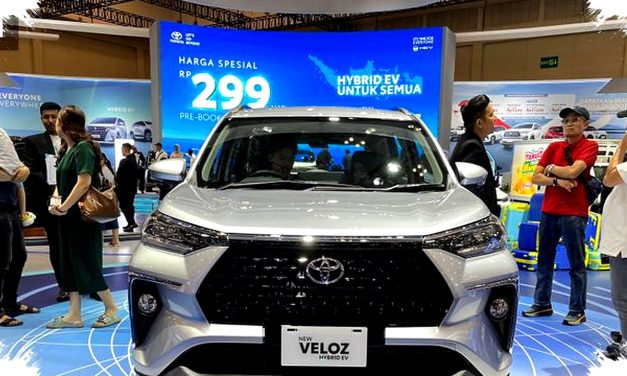 Lonjakan Inden Toyota Veloz Hybrid Tembus 6.500 Unit