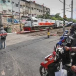Palang Pintu Resmi Dipasang Dekat Kereta Stasiun Bekasi Timur