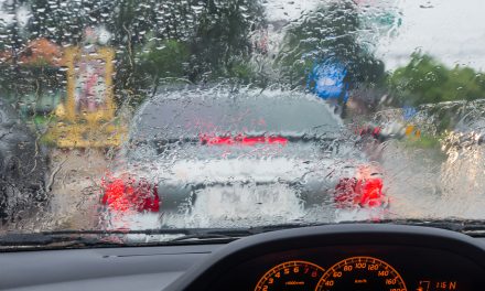 Musim Hujan Tiba, Cek Komponen Mobil Agar Tetap Aman Di Jalan