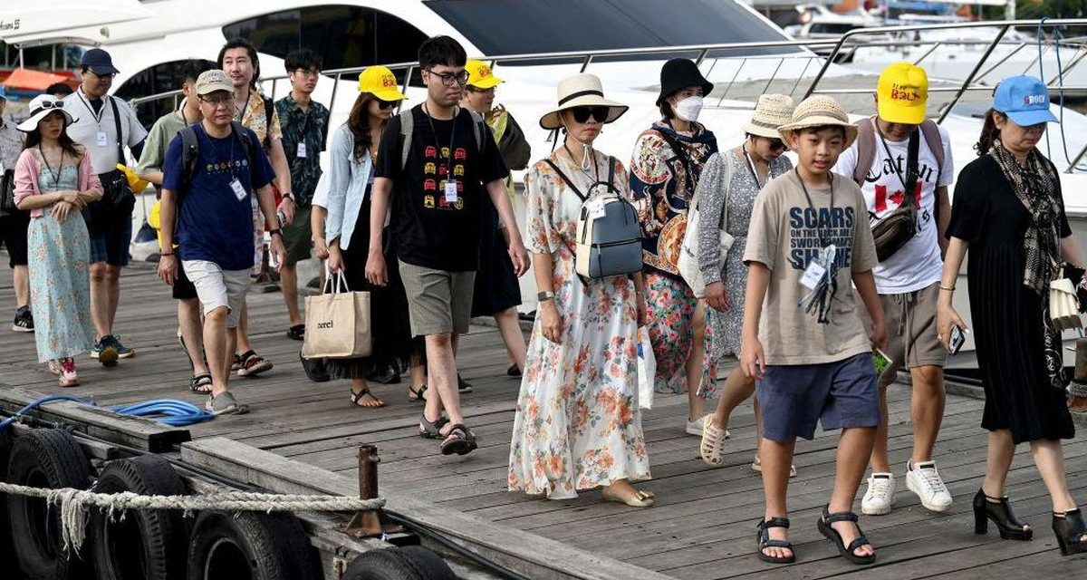 Lonjakan Turis Picu Thailand Untuk Kaji Ulang Aturan Bebas Visa!