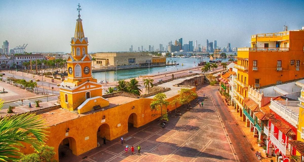 Kota Cartagena Di Kelilingi Pantai Yang Memukau