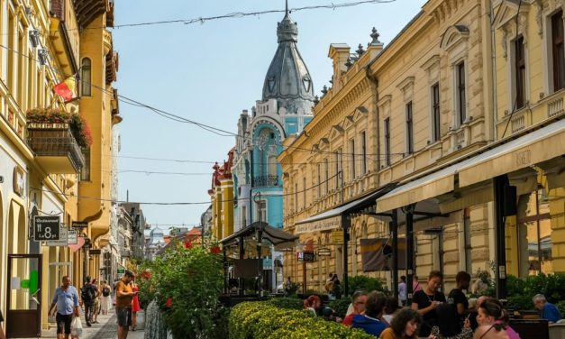 Sejarah Kota Oradea Memiliki Desain Arsitektur Yang Memikat
